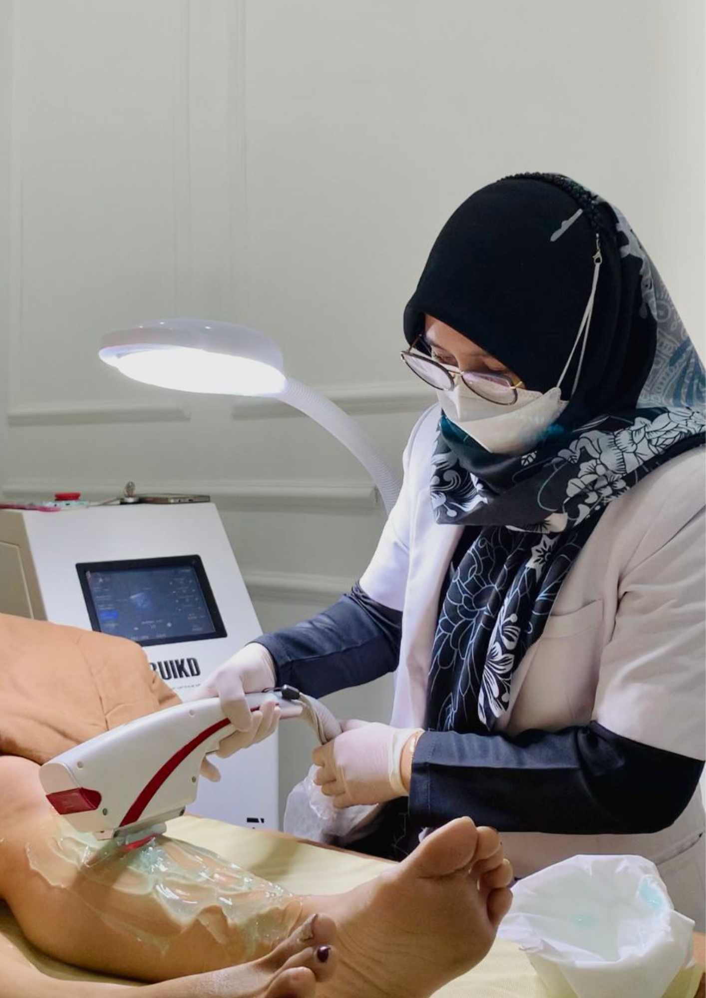 IPL Leg Hair Removal
