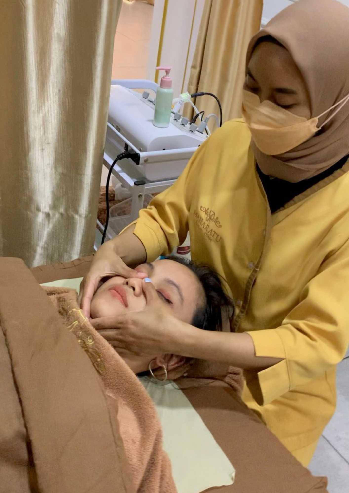 Treatment Facial Acne Glow